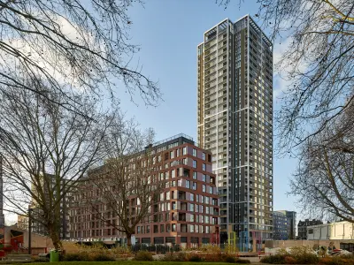 West Grove, Elephant Park